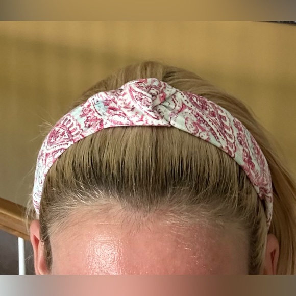 NWOT Aqua & Pink Paisley Print Top Knot Headband - Picture 4 of 5
